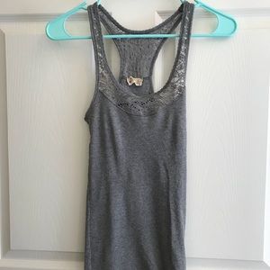 AE & HOLLISTER TANKS